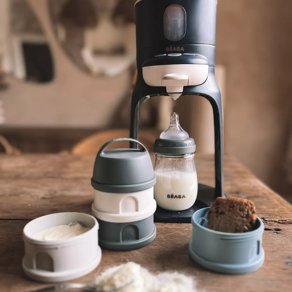 doseur lait bebe avec entonnoir preparation biberon