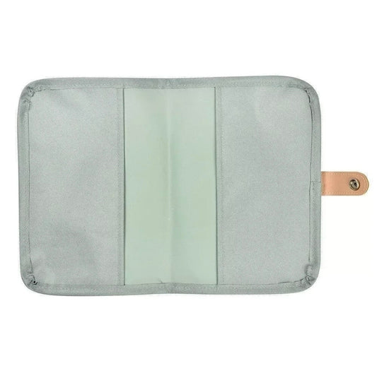 BEABA, Protège carnet de santé - VERT SAUGE Beaba