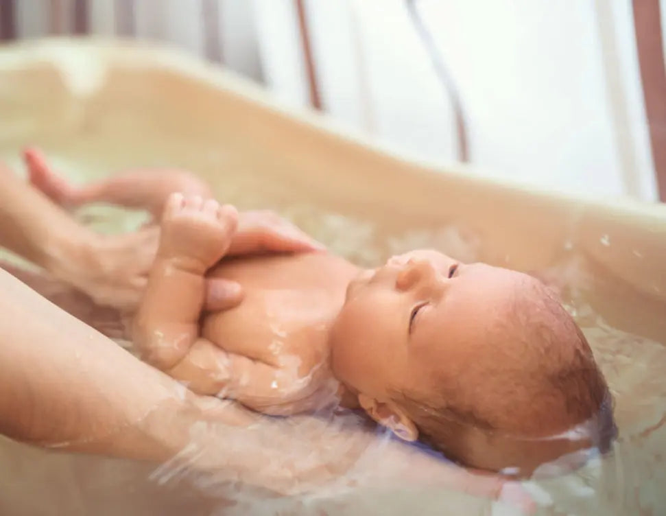 🛁 L’hygiène et le bain de bébé : des instants de douceur au quotidien