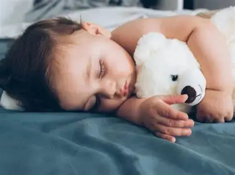 💤 Le Sommeil de Bébé de 0 à 3 Mois : Comprendre, Apaiser et Accompagner - BB Cigogne