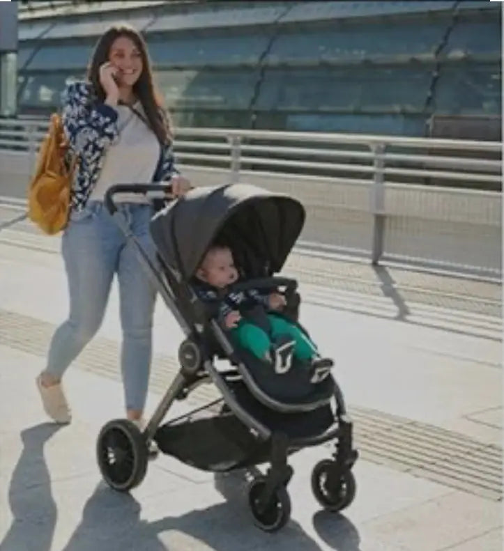 Poussette et accessoire BB Cigogne