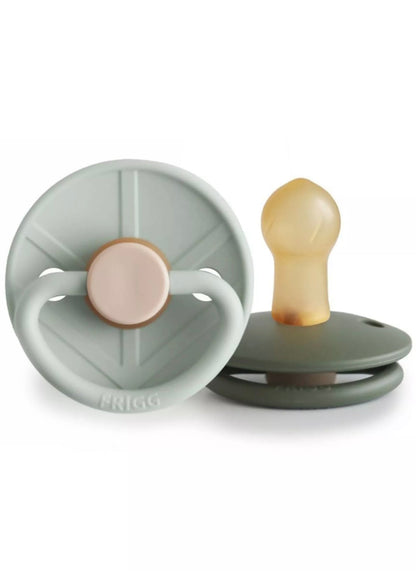 Sucette FRIGG Little Viking(Taille 0/6mois) - VERT SAUGE BB Cigogne