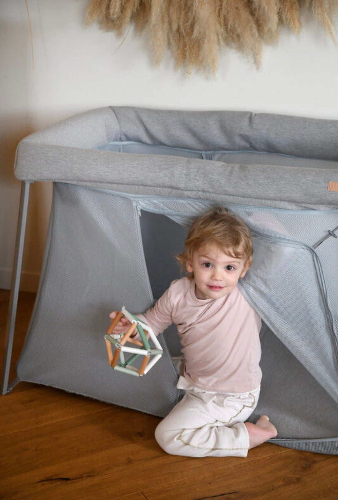 Nouveauté ! BEABA, Lit parapluie 3 en 1 - Eazy sleep - Gris chiné / Galet BB Cigogne