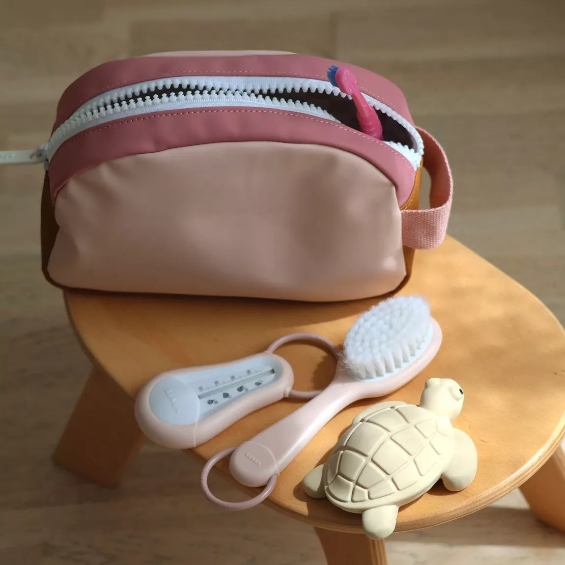 BEABA , Trousse de toilette Faro- DUSTY ROSE