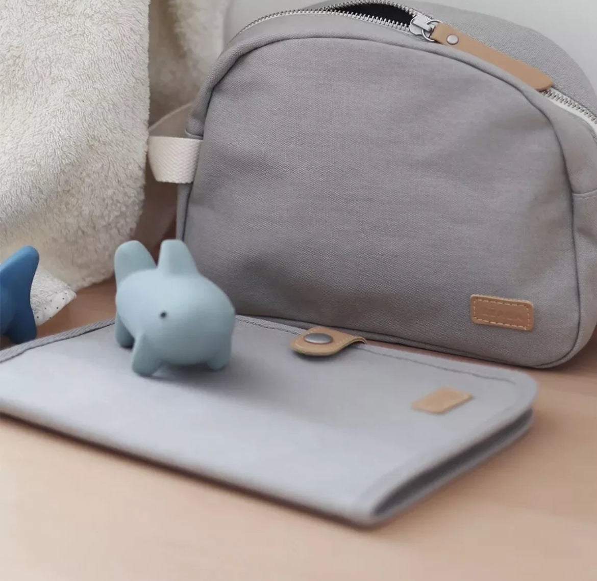 BEABA, Protège carnet de santé - GRIS PERLE BB Cigogne