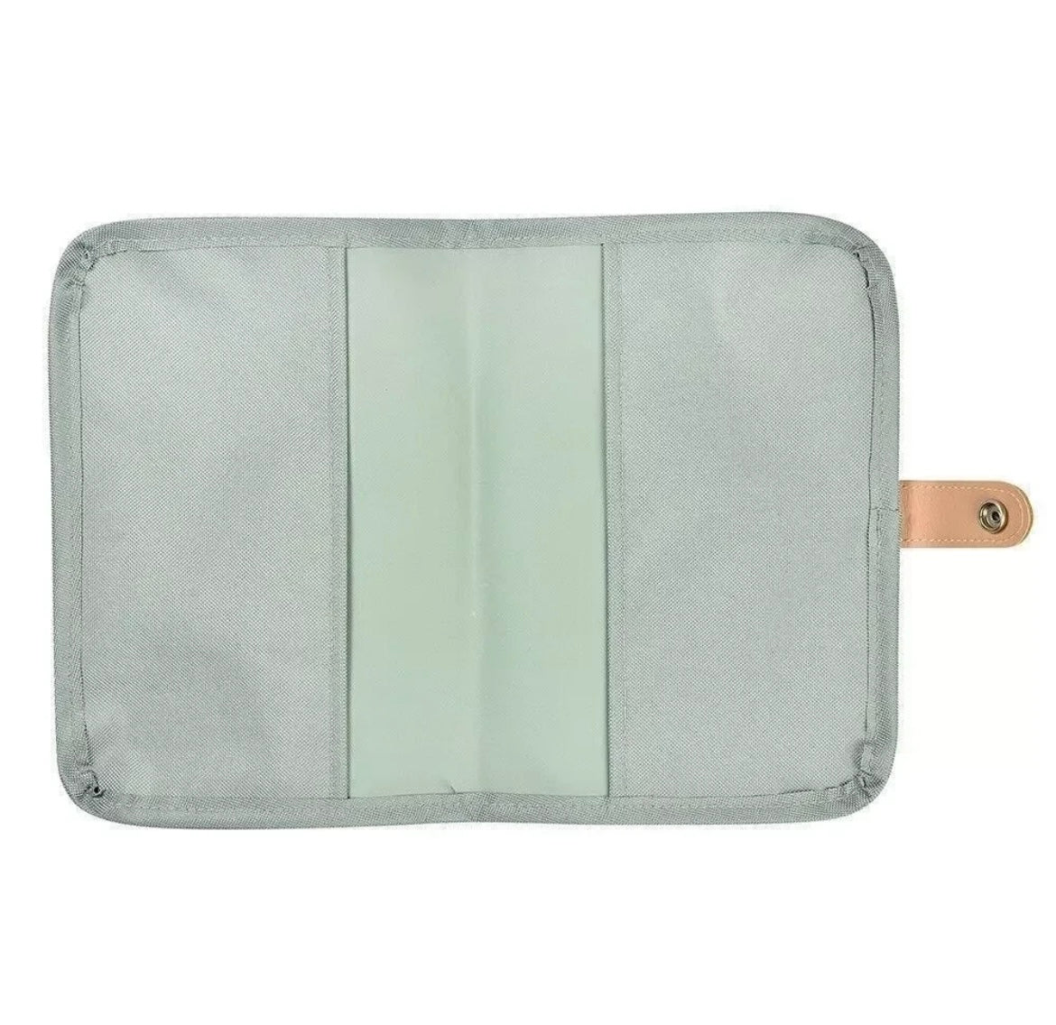 BEABA, Protège carnet de santé - VERT SAUGE BB Cigogne