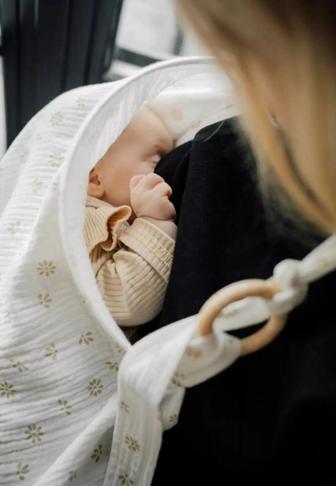 Couverture d'allaitement TISU, CREME DAISY Tisu baby