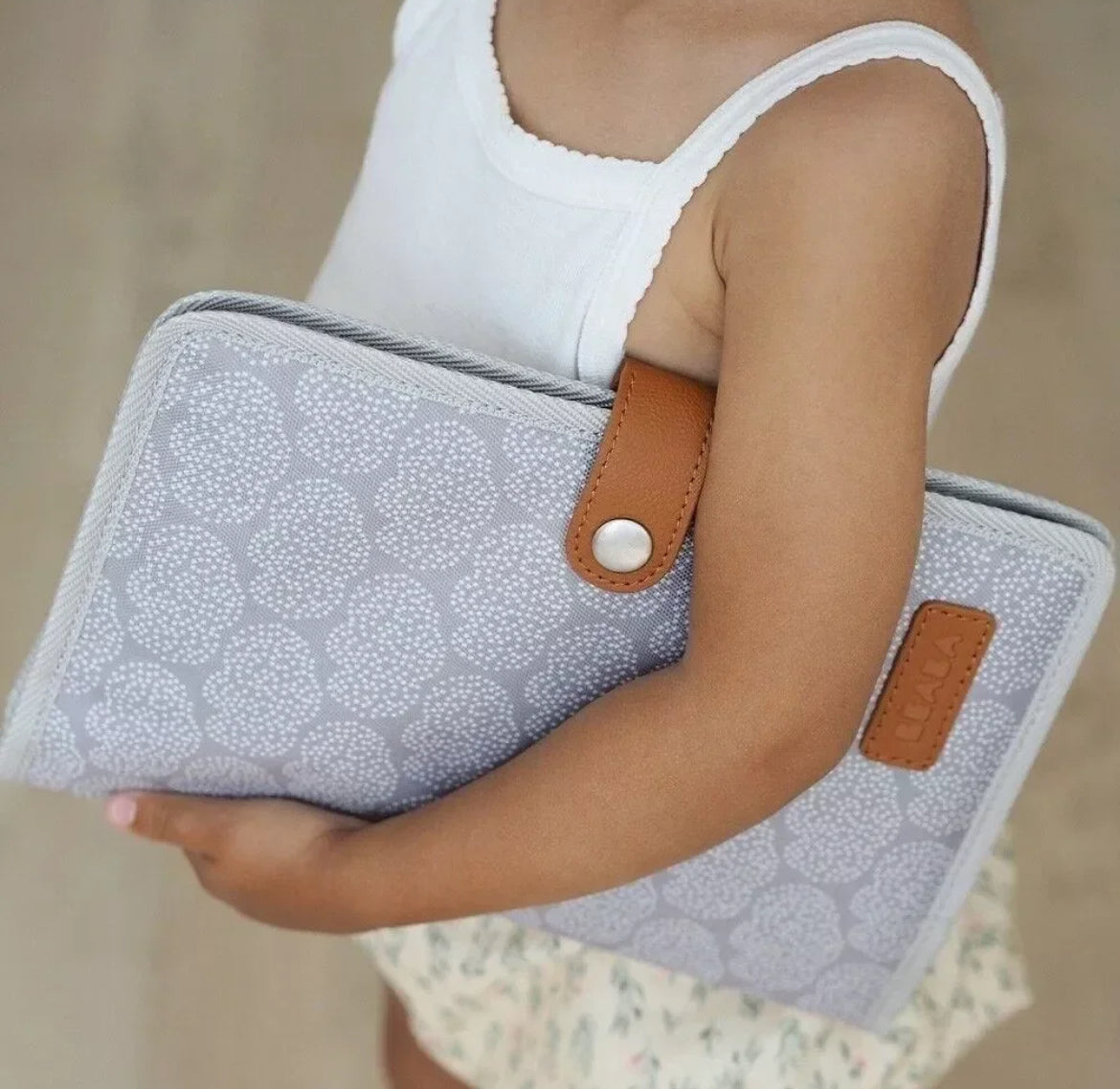 BEABA, Protège carnet de santé - TINY DOTS BB Cigogne