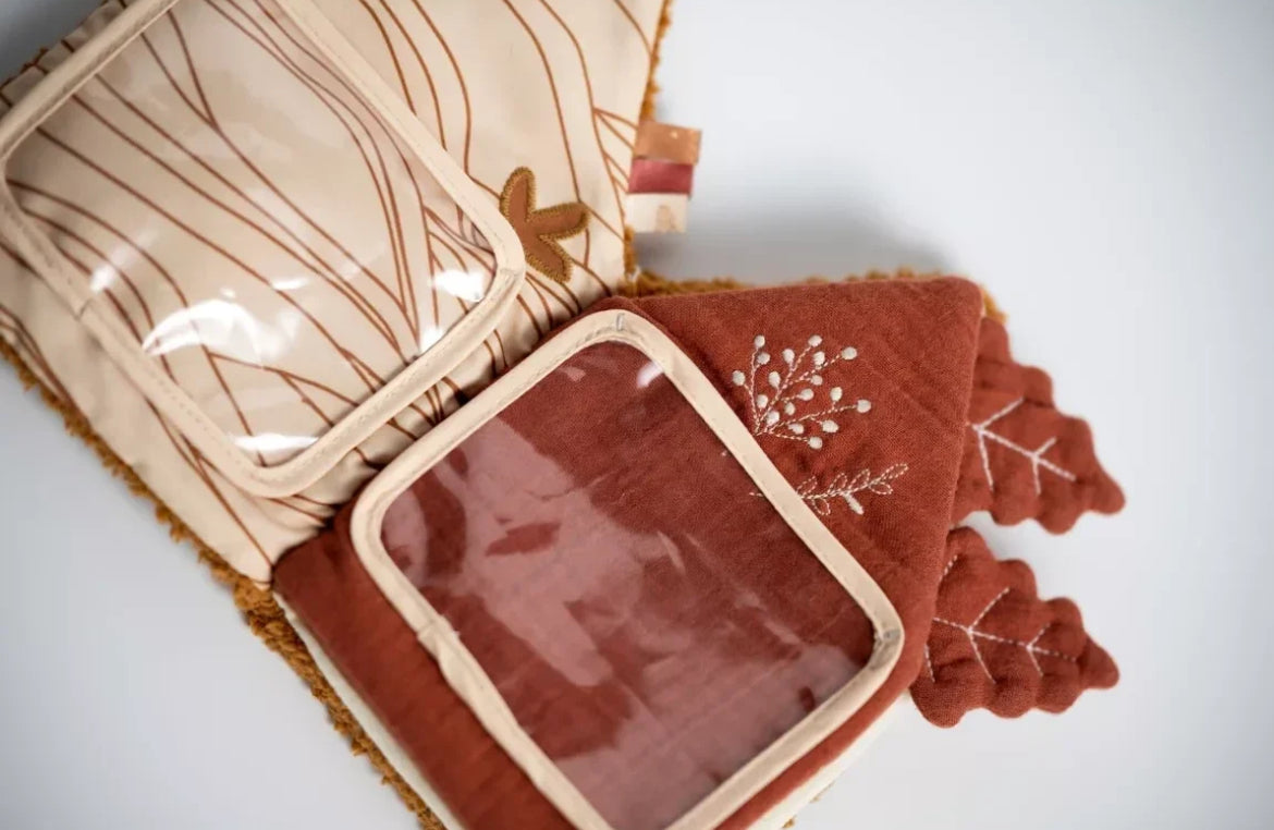 Livre d'éveil sherpa détail brodé - ORSINO BB Cigogne