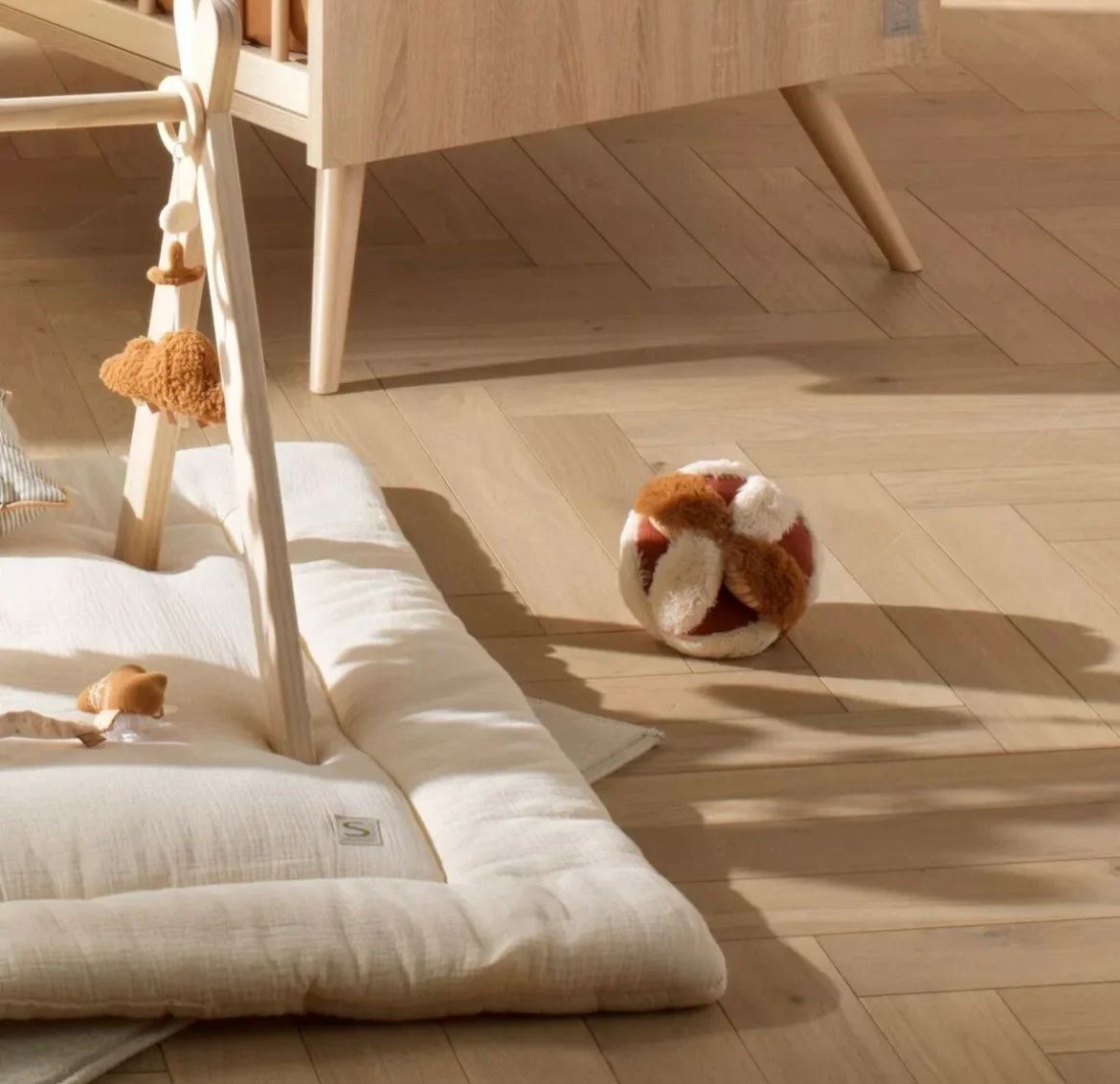 Balle sensorielle en peluche - ORSINO BB Cigogne