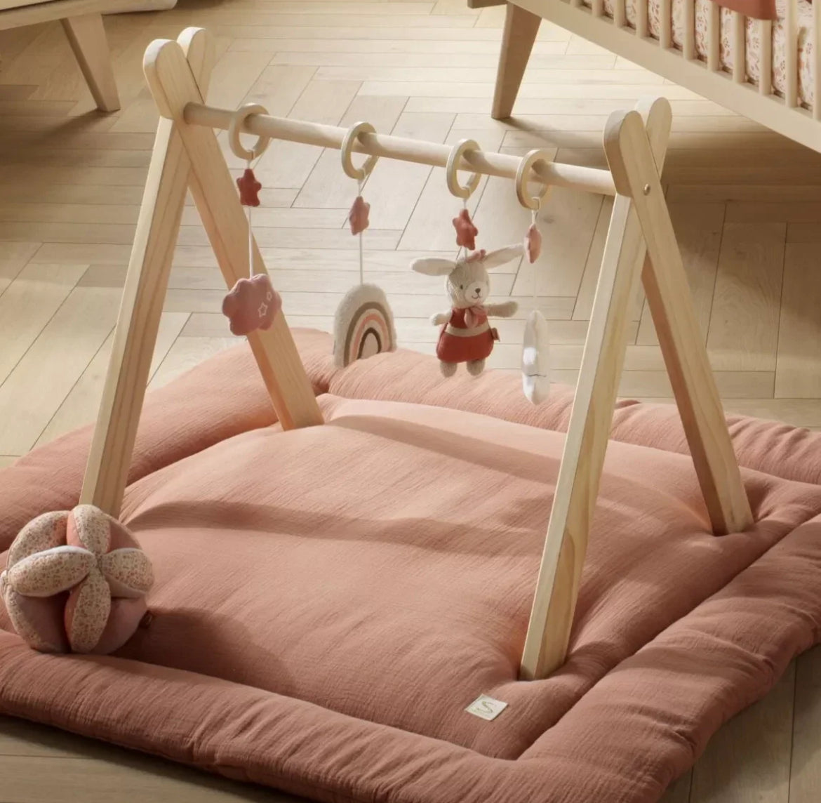 Arche d'éveil bois avec 4 jouets - PETIT COEUR